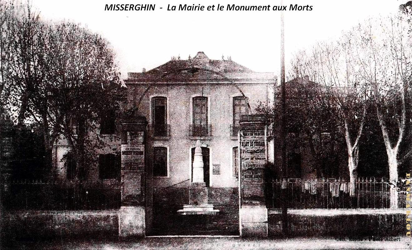 Misserghin - Mairie et Monument aux Morts.jpg